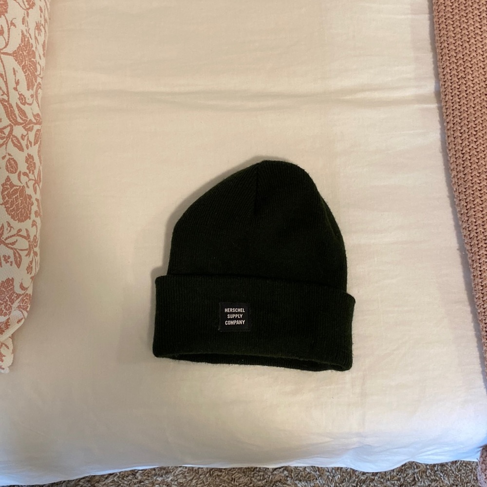 HERSHEL supply green beanie